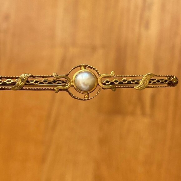 Vintage 10k Solid Yellow Gold Pearl Leaf Accents Bar Shaped Brooch Pin - Picture 6 of 7